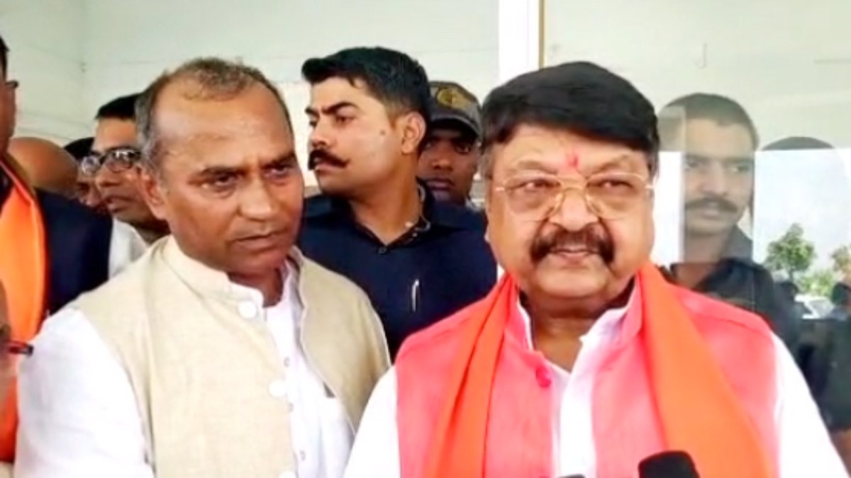 बीजेपी के राष्ट्रीय महासचिव विजयवर्गीय का कांग्रेस पर तंज: बोले- जो गिरगिट की तरह रंग बदलता है, उस पर कोई विश्वास नहीं करता