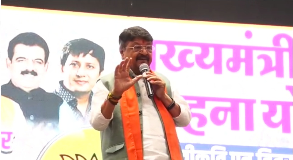 MP में कथा सम्राट कौन ?: BJP नेता कैलाश विजयवर्गीय बोले- कथा की शुरुआत हमने की, कांग्रेस नेता तो पहले रोजा इफ्तार ही करवाते थे