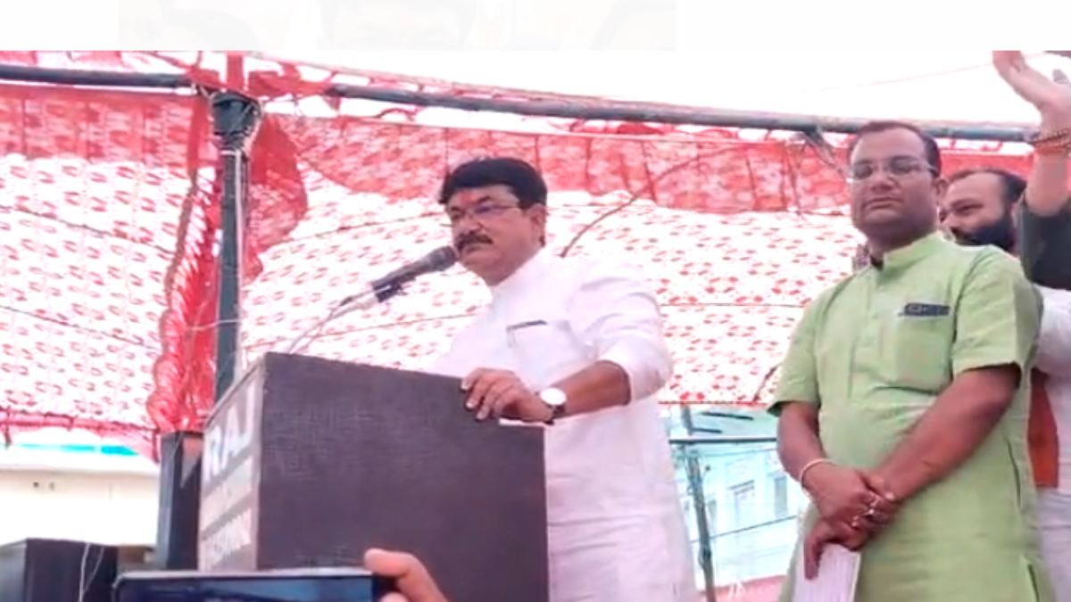 मंत्री ने CMO को किया निलंबित: कांग्रेस विधायक ने काटा नए सरकारी भवन का फीता, महेंद्र सिसोदिया ने मंच से किया सस्पेंड