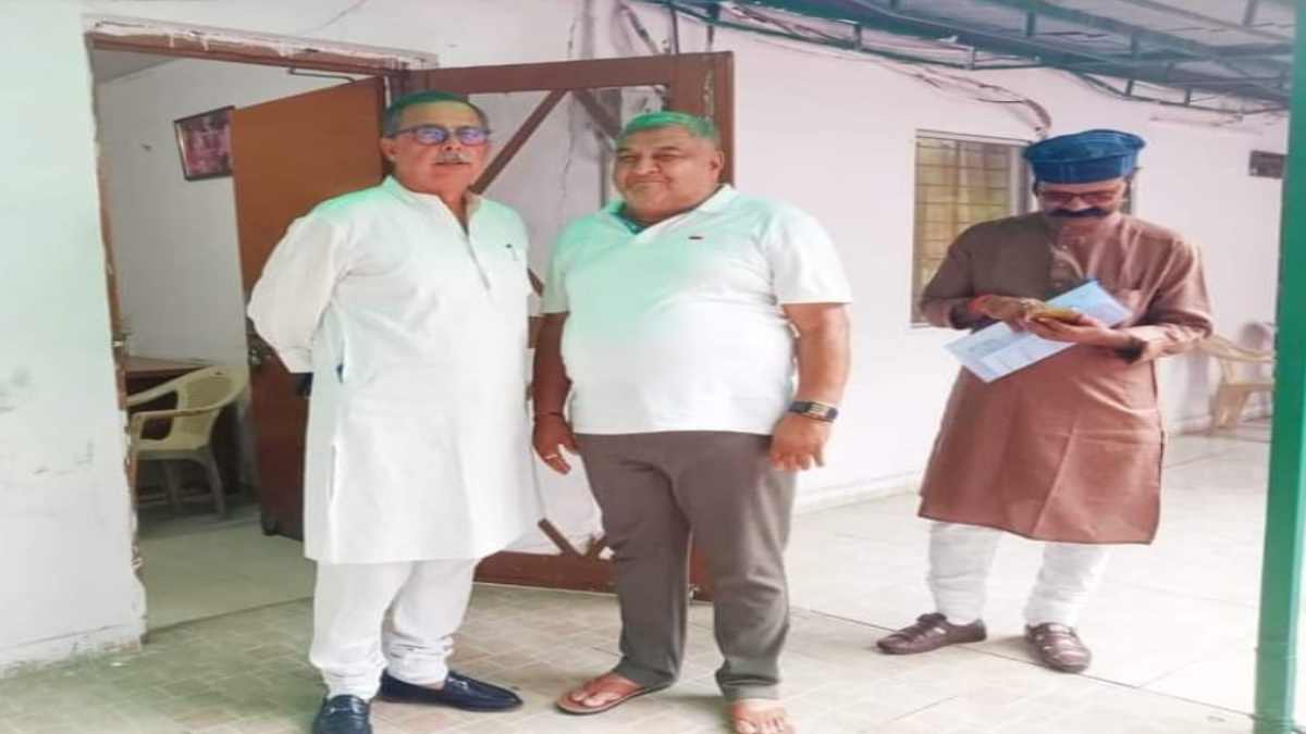 अजय सिंह से मिले BJP नेता राजेंद्र मोकलपुर: कांग्रेस में शामिल होने की अटकलें, राज्यमंत्री का है दर्जा प्राप्त