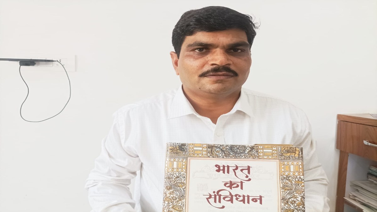 बुधनी में वन माफिया सक्रियः नौकरी से इस्तीफा देने वाले वन रक्षक बोले- राजनीतिक दखल के कारण नहीं होती कार्रवाई, सीहोर जिले से चुनाव लड़ने का किया ऐलान