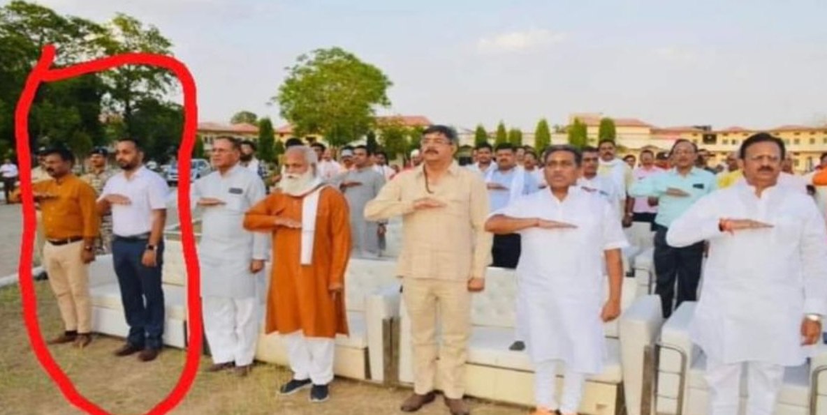 कलेक्टर कमिश्नर ने संघ ध्वज को किया प्रणामः कांग्रेस ने उठाए सवाल, विवेक तन्खा ने ट्विटर पर लिखा- ऐसे में निष्पक्ष चुनाव कैसे होंगे