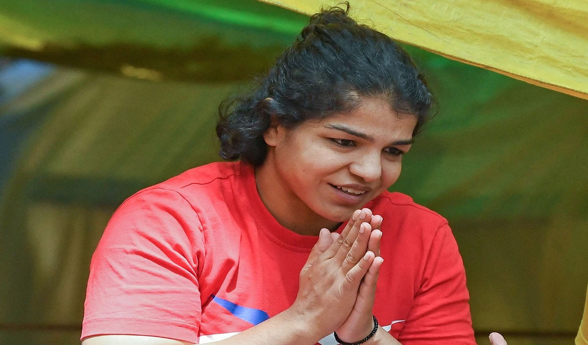 साक्षी मलिक ने किया ट्वीट, कहा- इंसाफ़ की लड़ाई में ना हम में से कोई पीछे हटा है, ना हटेगा