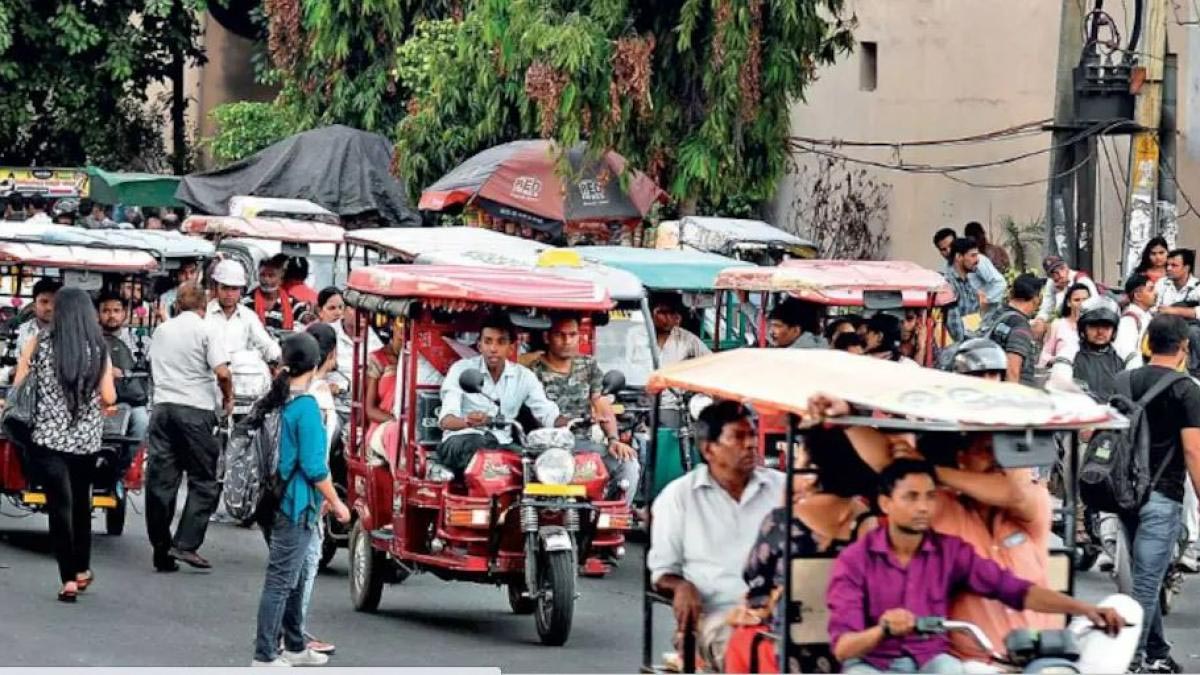मेट्रो स्टेशन के बीच ई-रिक्शा चलेंगे
