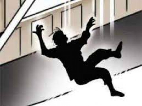तीसरी मंजिल से गिरे युवक-युवती