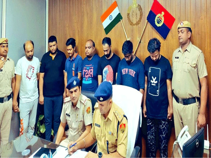 गुरुग्राम में फर्जी इंटरनेशनल कॉल सेंटर का भंडाफोड़ , विदेशियों से ठगी करने वाले 7 आरोपी गिरफ्तार