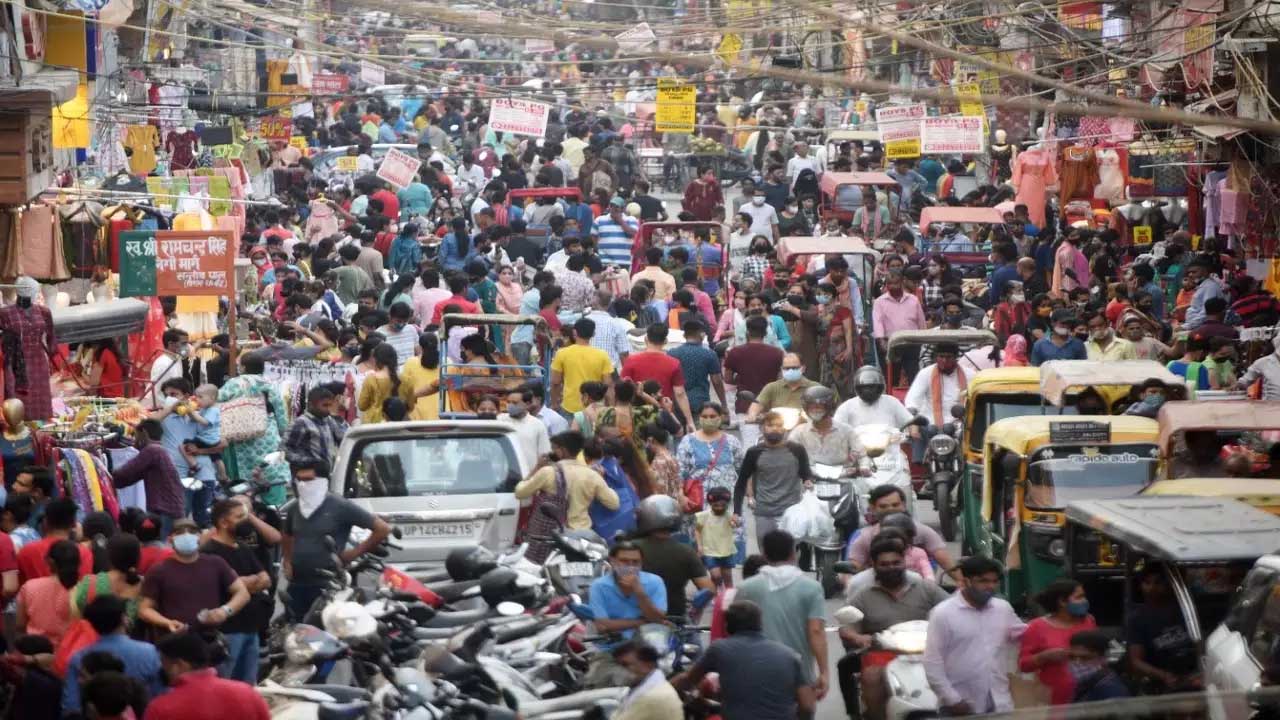 Delhi News: रात में भी गुलजार होंगे दिल्ली के बाजार… 24 घंटे खुलेंगी ये 155 दुकानें