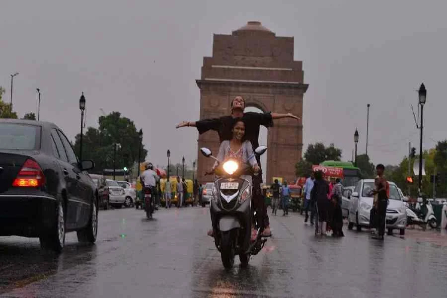 दिल्ली-नोएडा में भी दिखेगा बिपरजॉय का असर, IMD ने जारी किया अलर्ट…