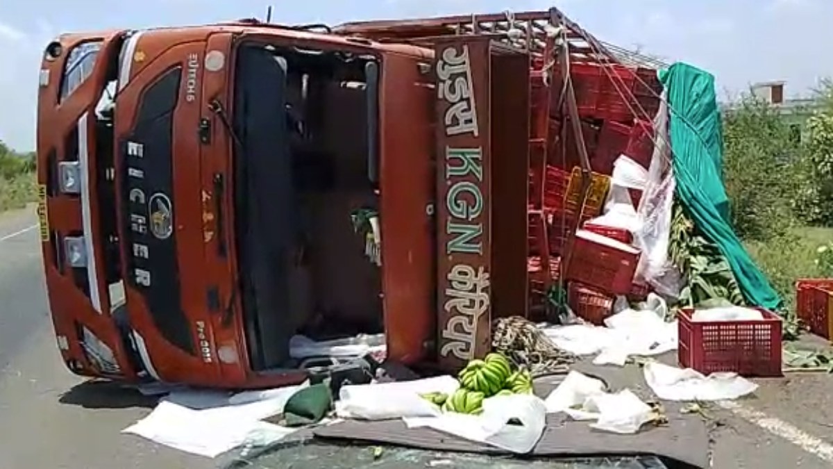 MP में रफ्तार का कहर: ट्रक ने पिकअप को मारी टक्कर, एक ने मौके पर तोड़ा दम, दो गंभीर घायल  