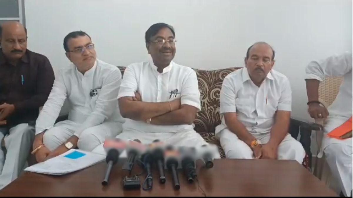 महाराष्ट्र के मंत्री पहुंचे अलीराजपुर: मोदी सरकार की गिनाई उपलब्धियां, कमलनाथ पर भी किया कटाक्ष, बोले- 1500 रुपए के झांसे में ना आए