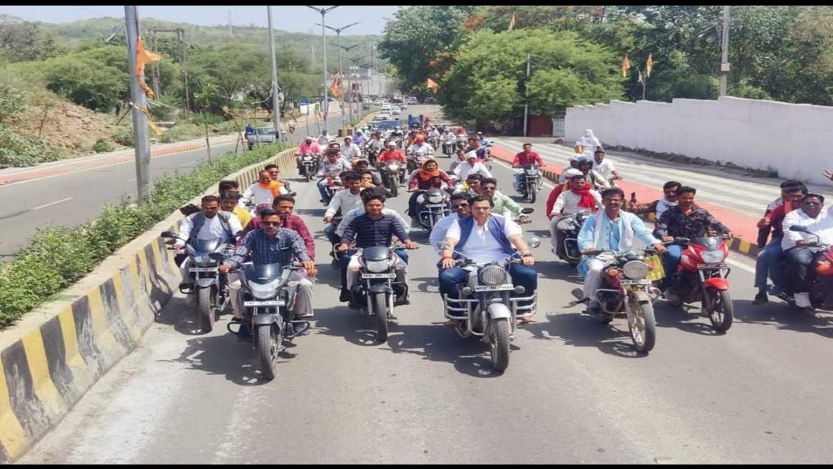 ‘आदिपुरुष’ का विरोध: मंत्री के बेटे का आरोप- फिल्म में श्रीराम से अधिक रावण का किया गया महिमा मंडल