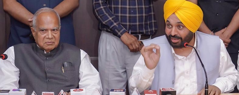राज्यपाल पुरोहित ने कहा पंजाब में मेरी सरकार… मुख्यमंत्री को भी इस हिसाब से बर्ताव करना चाहिए, पढ़े CM ने क्या कहा