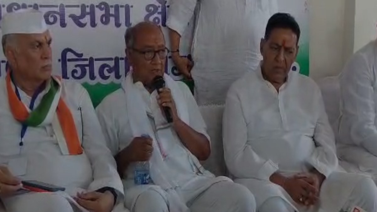राजगढ़ में बोले दिग्विजय सिंह- कांग्रेस में अब बिकाऊ नहीं टिकाऊ माल है, व्यापम घोटाले पर कहा- अगर ठीक से जांच हो तो सीएम भी नहीं बचेंगे    