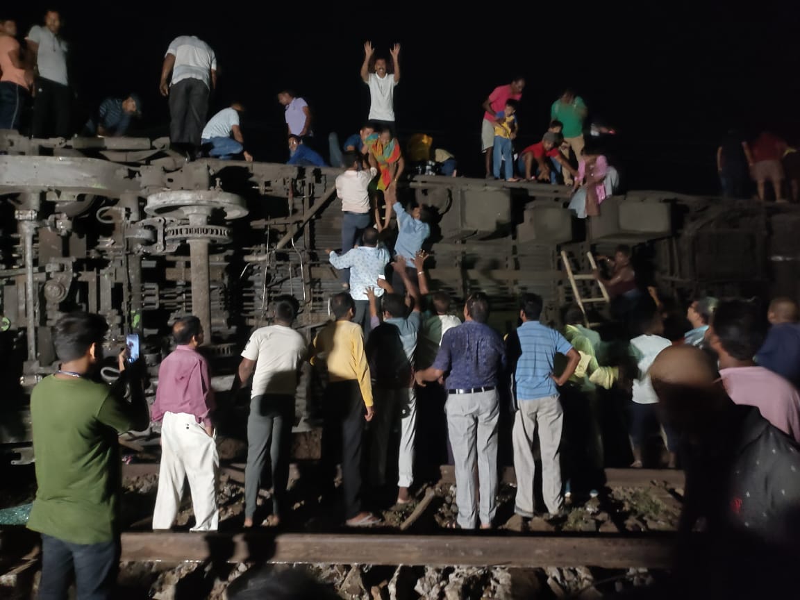 Train Accident: ओडिशा में बड़ा रेल हादसा… 50 लोगों की मौत, 300 से ज्यादा यात्री घायल