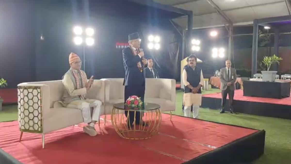 इंदौर पहुंचे नेपाल के PM पुष्प कमल दहल: कहा- पीएम मोदी ने जो सहमति दी उससे भारत-नेपाल के संबंध हिमालय की ऊंचाई तक जाएंगे, सीएम शिवराज की तारीफ