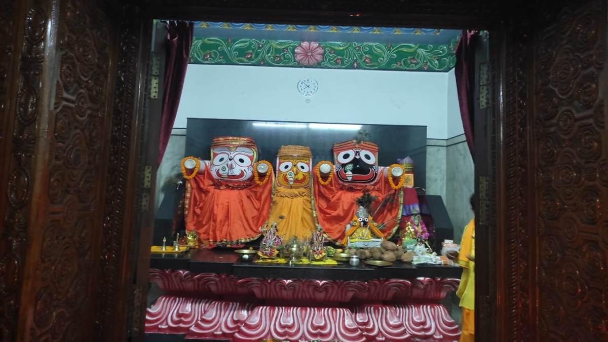 खूब नहाए भगवान तो हो गए बीमार, वैद्यराज ने बनाई पर्ची, 14 दिन आयुर्वेदिक औषधि के साथ खाने को मिलेगा ये भोजन