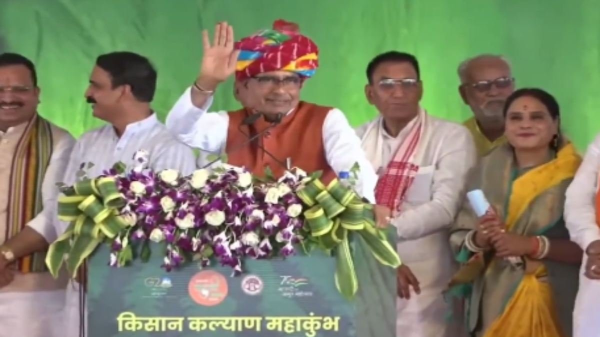 किसान महाकुंभ में सीएम शिवराज का बड़ा ऐलान: किसानों को भी मिलेंगे एक हजार, वृद्धावस्था महिला पेंशन की बढ़ेगी राशि, ट्रैक्टर वाले परिवार भी होंगे लाडली योजना के पात्र