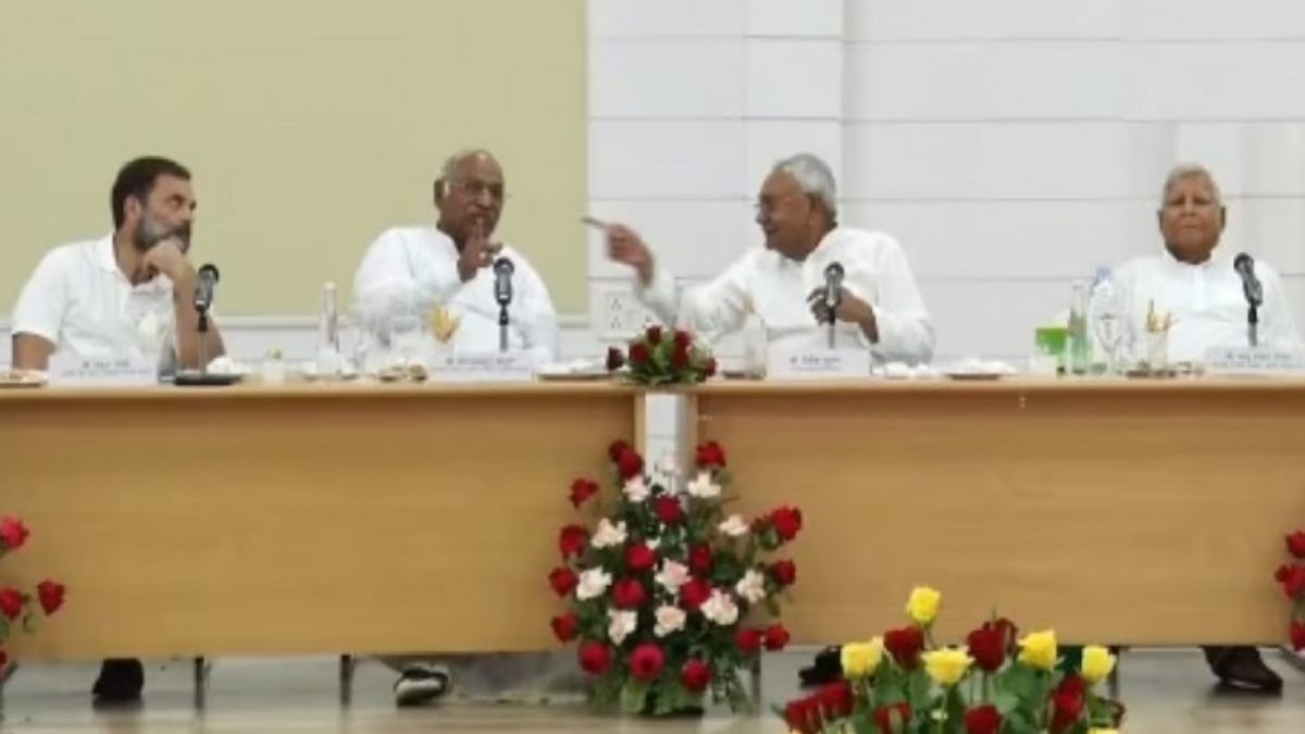 BIG BREAKING: 2024 फतह करने की रणनीति, महागठबंधन के संयोजक बनाए जा सकते हैं Nitish Kumar, मीटिंग में 18 विपक्षी दलों के नेताओं का जमावड़ा