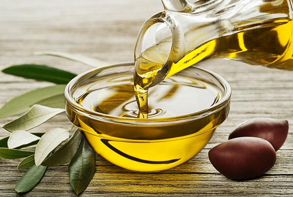 आप भी खाना बनाने के लिए करते हैं Olive Oil का इस्तेमाल, तो इस तरह करें इसकी शुद्धता की जांच