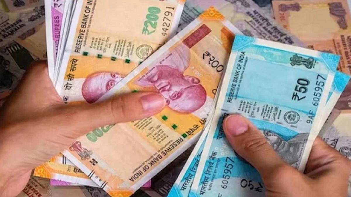 महिलाओं के लिए सरकार की धमाकेदार योजना, केवल 2 साल के लिए की गई है शुरू, जानिए कैसे उठा सकते हैं इसका फायदा