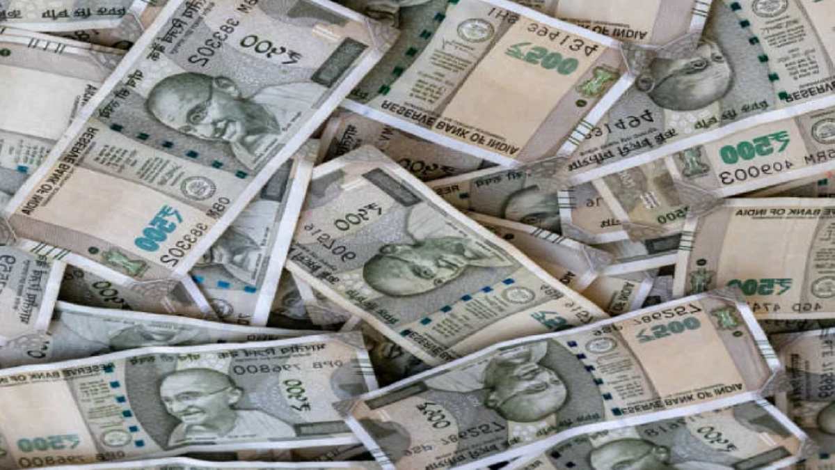 MP में राखी से पहले मनेगी दिवाली! 1 करोड़ 25 लाख महिलाओं के खातों में पहुंचेगी राशि, सीएम करेंगे ट्रांसफर, इधर कांग्रेस ने किया 15 सौ देने का वादा