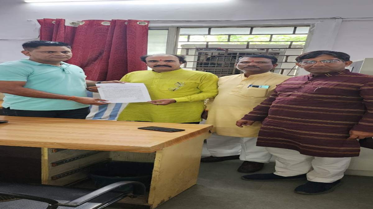 ‘टीम विद कमलनाथ’ इंस्टाग्राम आईडी पर बीजेपी ने दर्ज कराई FIR: न्यूज चैनल का मोनो लगाकर फेक वीडियो प्रसारित करने का आरोप, कांग्रेस की सरकार बनते दिखाया गया था
