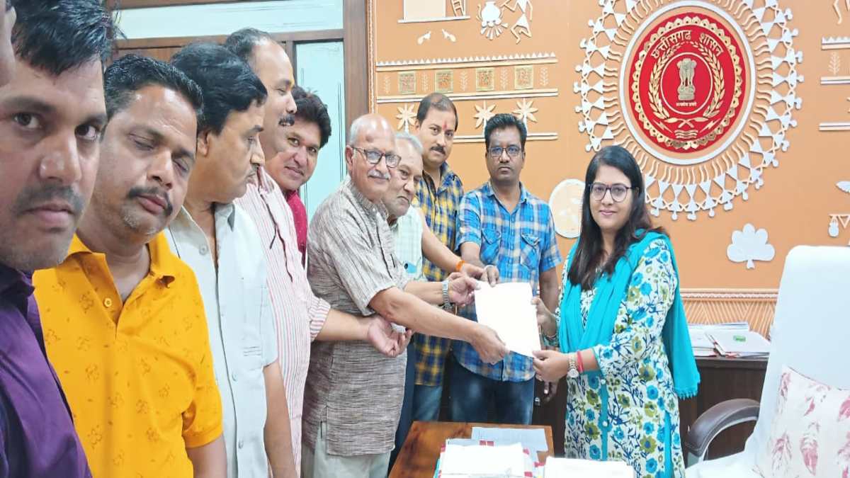 गौरेला-पेंड्रा रोड के नाम पर कंफ्यूज़न: एक नगर के 2 नामों से हो रहा बवाल, एक नाम करने की मांग, कलेक्टर को सौंपा ज्ञापन
