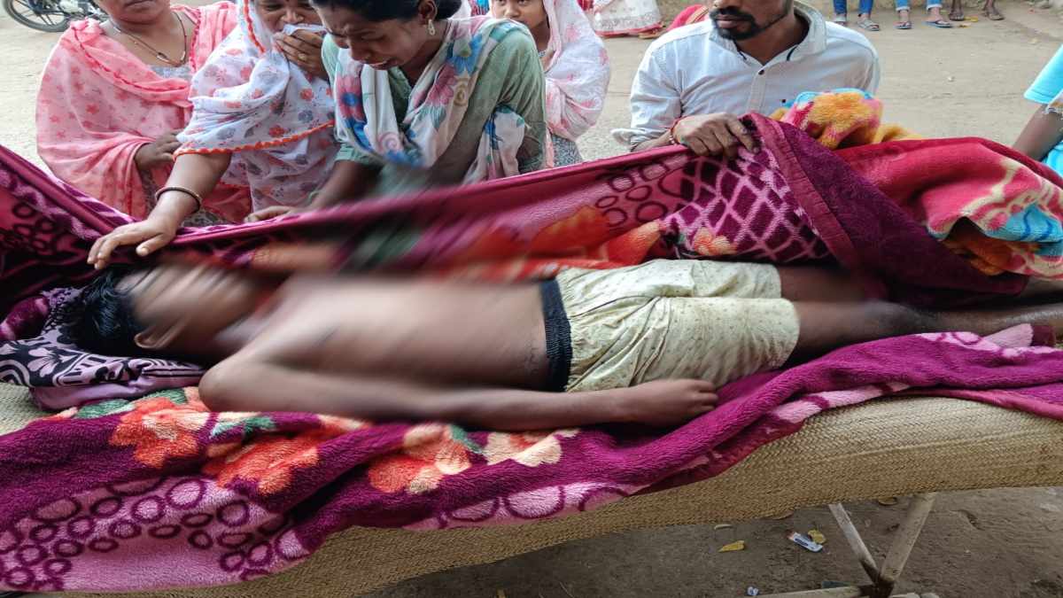 CG में आसमान से बरसी मौत: आकाशीय बिजली की चपेट में आया युवक, मौत से पसरा मातम