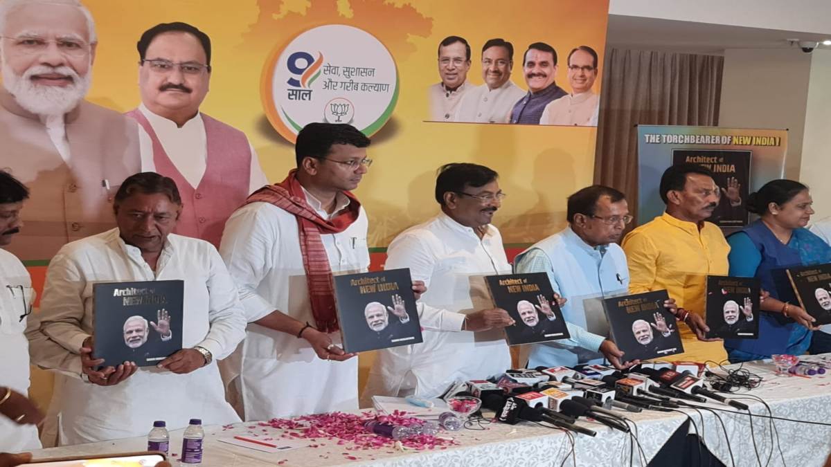 सियासतः महाराष्ट्र के मंत्री सुधीर बोले- विभीषण अगर लंका छोड़कर राम के पास आए तो इसमें राम दोषी नहीं