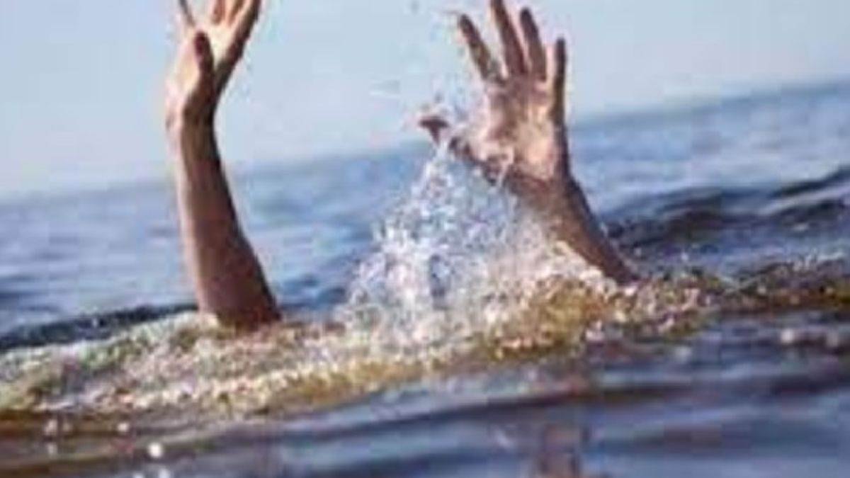 खेत में बने गड्ढे में नहाने गए तीन बच्चे, तीनों की डूबने से हुई मौत