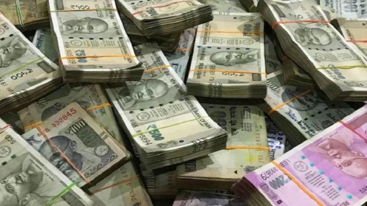 Sukanya Samriddhi Yojana : बेटी की पढ़ाई और शादी की न लें टेंशन, ये बैंक दे रहा 15 लाख