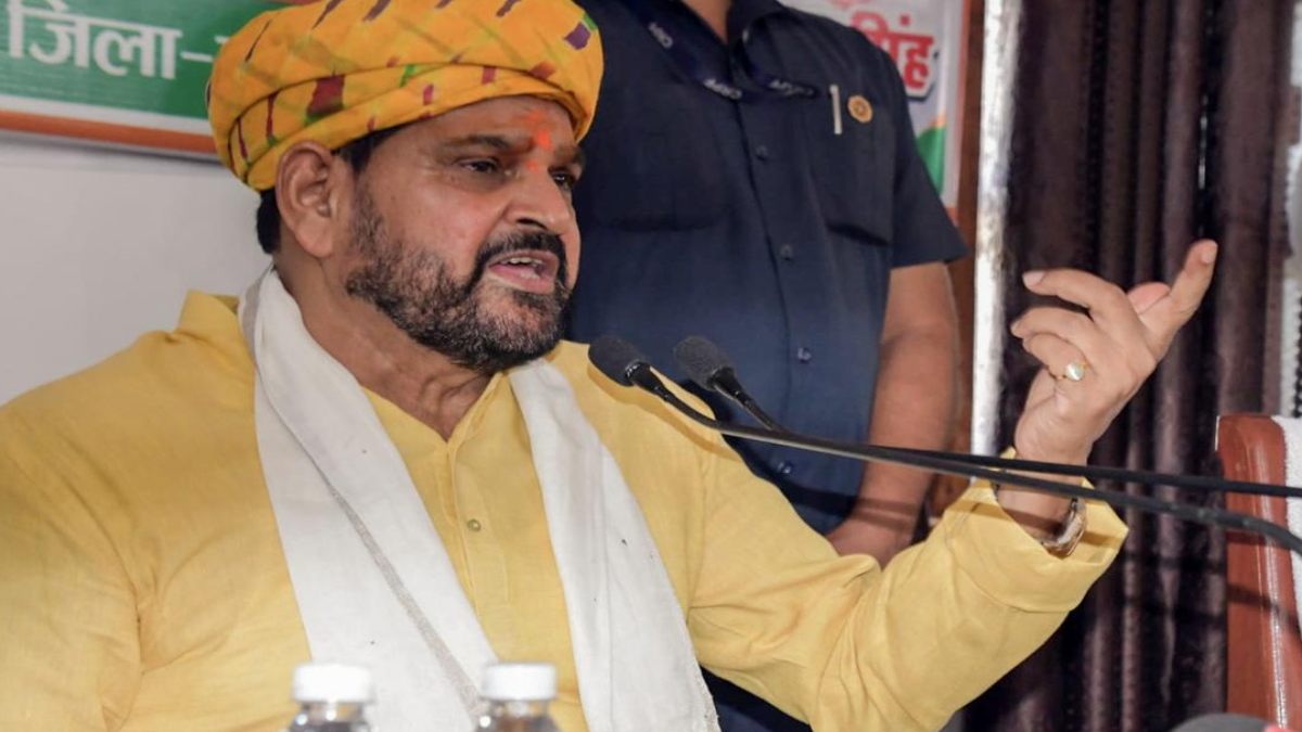 ‘अयोध्या वाले भले ही हमें उठा-उठाकर फेंकते रहे हैं’, पूर्व BJP सांसद बृजभूषण का विवादित बयान, Video वायरल