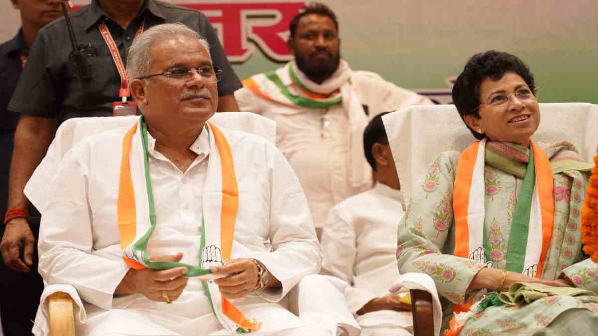 संभागीय सम्मेलन और चुनावी तैयारी : कार्यक्रम को लेकर मंत्री मोहम्मद अकबर के बंगले में हुई बैठक, संभागों में कार्यकर्ताओं को किया जाएगा रिचार्ज, नेता देंगे जीत का मंत्र