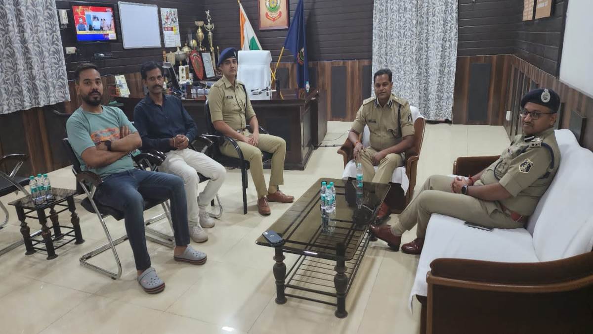 पत्रकार से बदसलूकी पर ड्यूटी से हटाए गए Trainee IPS, माफी मांगी, कहा- Sorry… गलती हो गई… आगे से ध्यान रखूंगा…