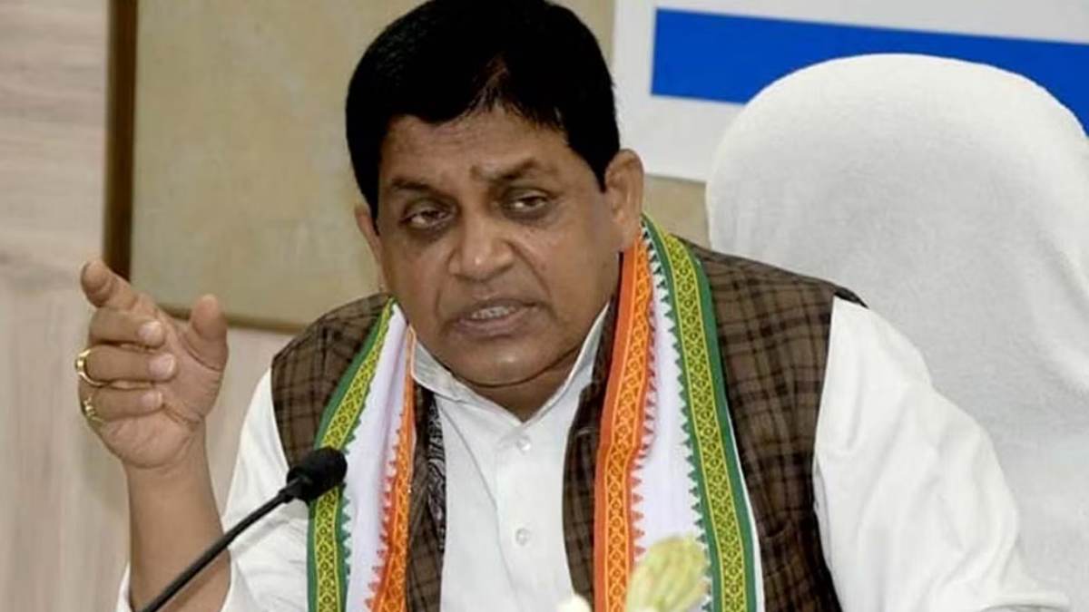 BJP संसद में कांग्रेस नेताओं को बोलने नहीं देती, ये हिटलर के औलाद हैं, RSS के लोग अंग्रेजों के चाटुकार और मुखबिर थे- मंत्री शिवकुमार डहरिया