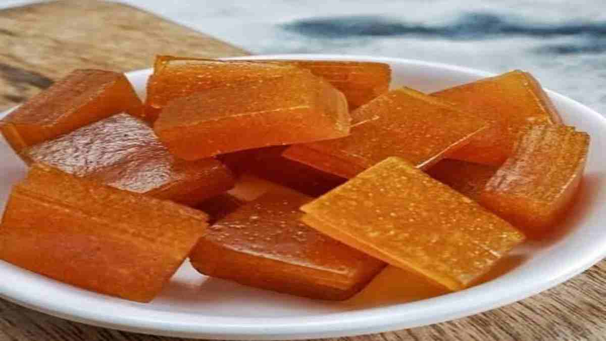 Today’s Recipe – गर्मी के मौसम में बनाएं खट्टा मीठा आम पापड़ और सालभर लें इसका मजा, जानिए बनाने का तरीका…