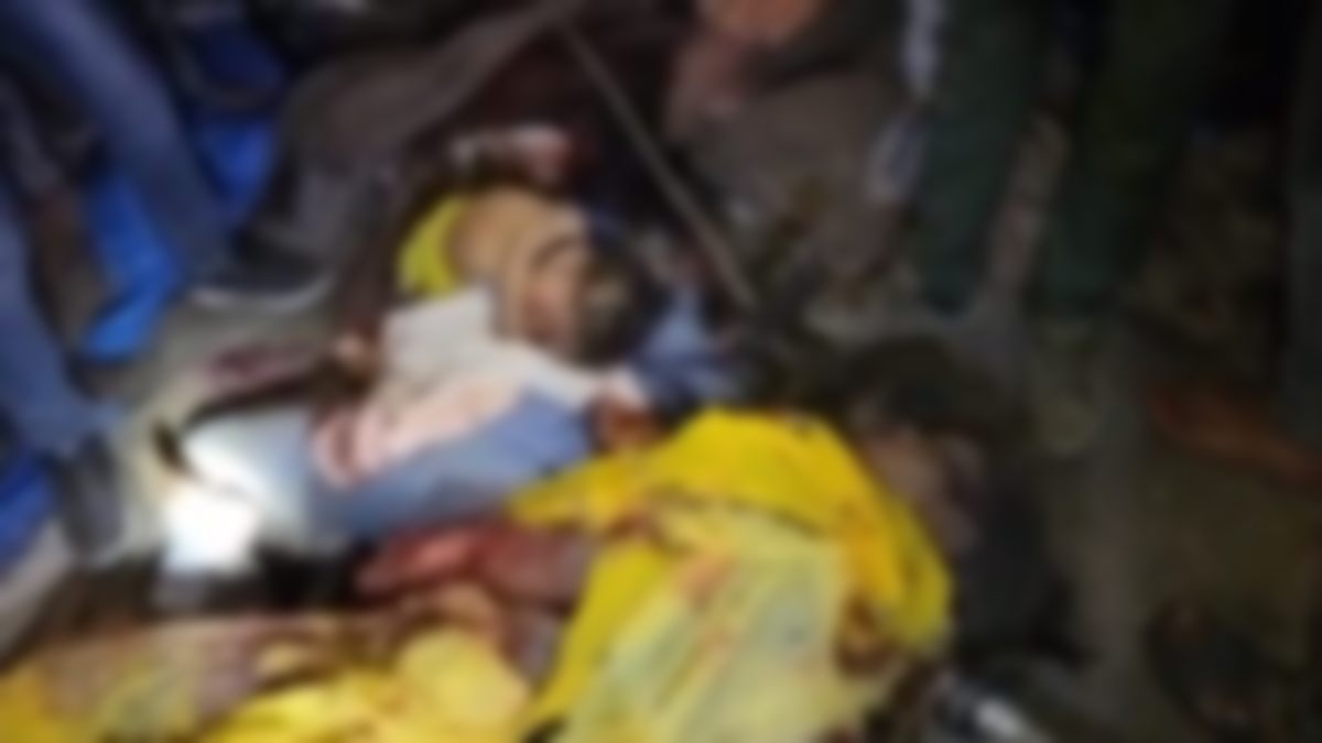 MP में भीषण सड़क हादसे में 4 की मौत: ट्रक के नीचे दबने से एक ही परिवार के चार लोगों ने तोड़ा दम