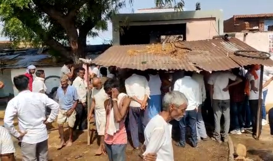 MP Breaking: घर में ब्लास्ट होने से तीन मासूम की दर्दनाक मौत, पत्नी और बेटी गंभीर