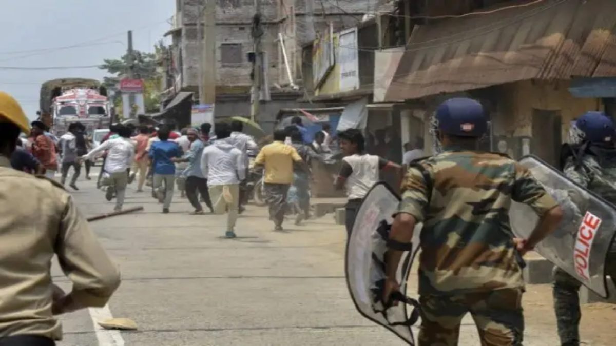Panchayat elections in Bengal : नामांकन के दौरान हुई झड़प में तीन लोगों की गोली मारकर हत्या, CM ममता ने विपक्ष पर साधा निशाना
