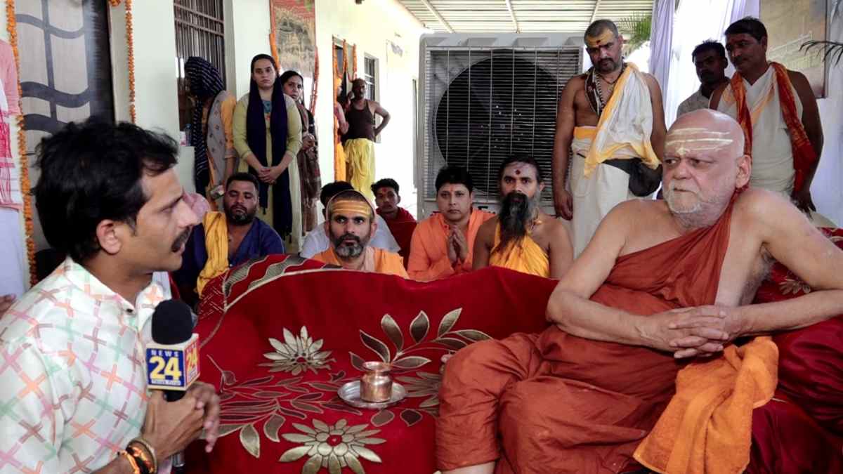 EXCLUSIVE बातचीत : शंकराचार्य मोदी-योगी से क्यों हैं नाराज ? भूपेश सरकार की तारीफ में क्या कही बात ? हिंदू राष्ट्र से लेकर गौठान, राम वनगमन, नशामुक्त अभियान तक सब पर बात !