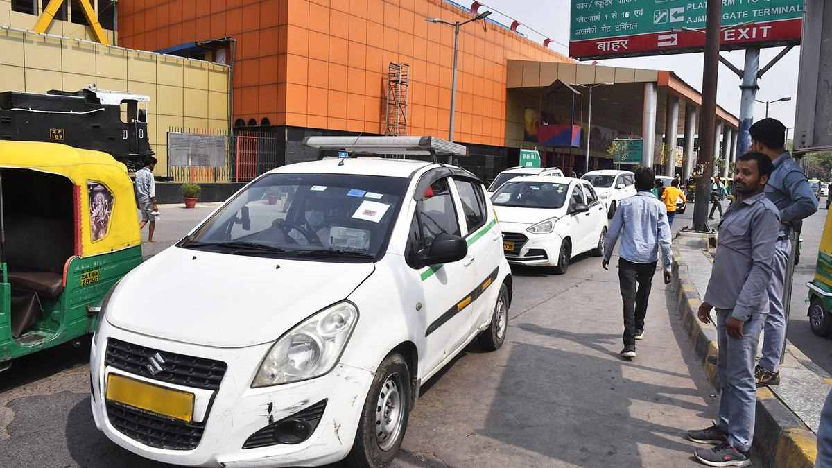 CNG Taxi : दिल्ली में सीएनजी टैक्सी की लाइफलाइन बढ़ी, 15 साल तक बढ़ गई गाड़ियों की वैलिडिटी