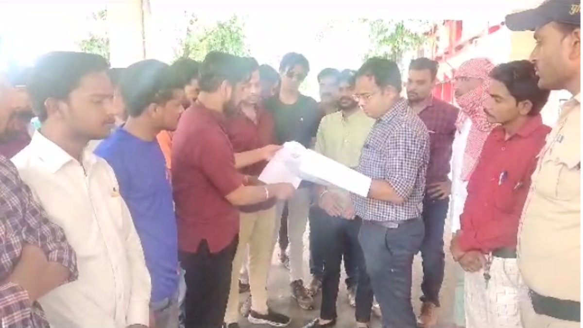 प्रोफेसर भर्ती में गड़बड़ी! नियुक्ति आदेश से पहले चयनित उम्मीदवारों की सूची वायरल, युवाओं ने की उच्च स्तरीय जांच की मांग, CM के नाम SDM को सौंपा ज्ञापन