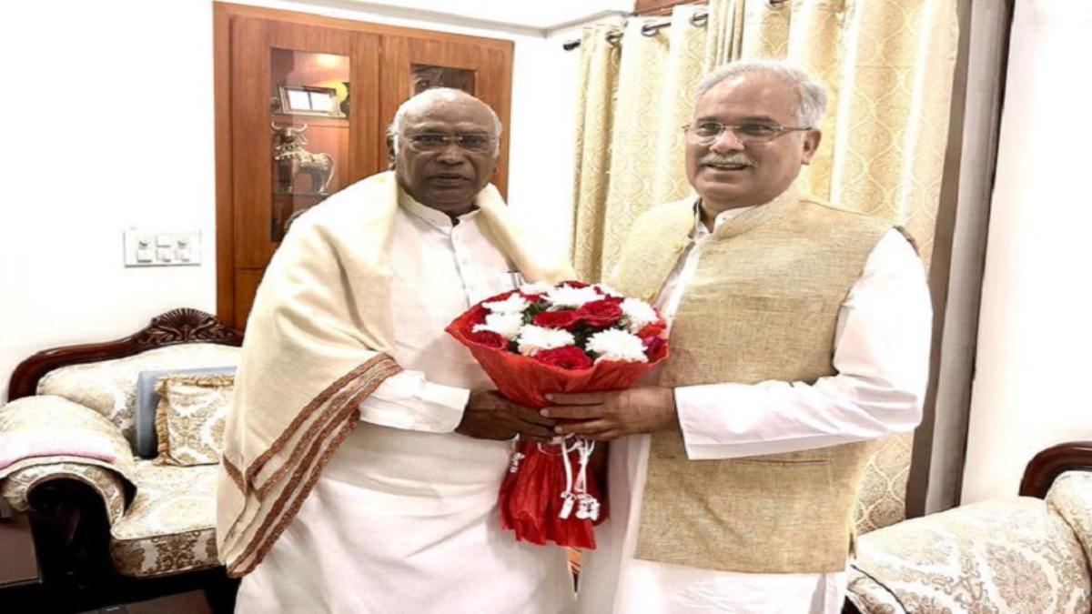 BIG BREAKING: दिल्ली में छत्तीसगढ़ कांग्रेस की बड़ी बैठक, देर शाम रवाना होंगे CM बघेल, प्रदेश प्रभारी, PCC चीफ समेत मंत्री रहेंगे मौजूद..