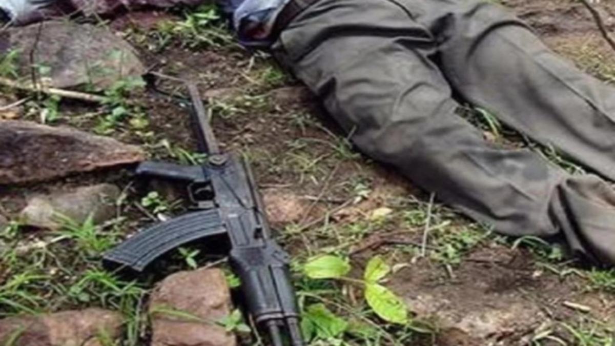Jammu Kashmir News: सुरक्षाबलों ने 11 आतंकियों को किया ढेर, ड्रग्स, गोला-बारूद, स्नाइपर और कई हथियार भी बरामद