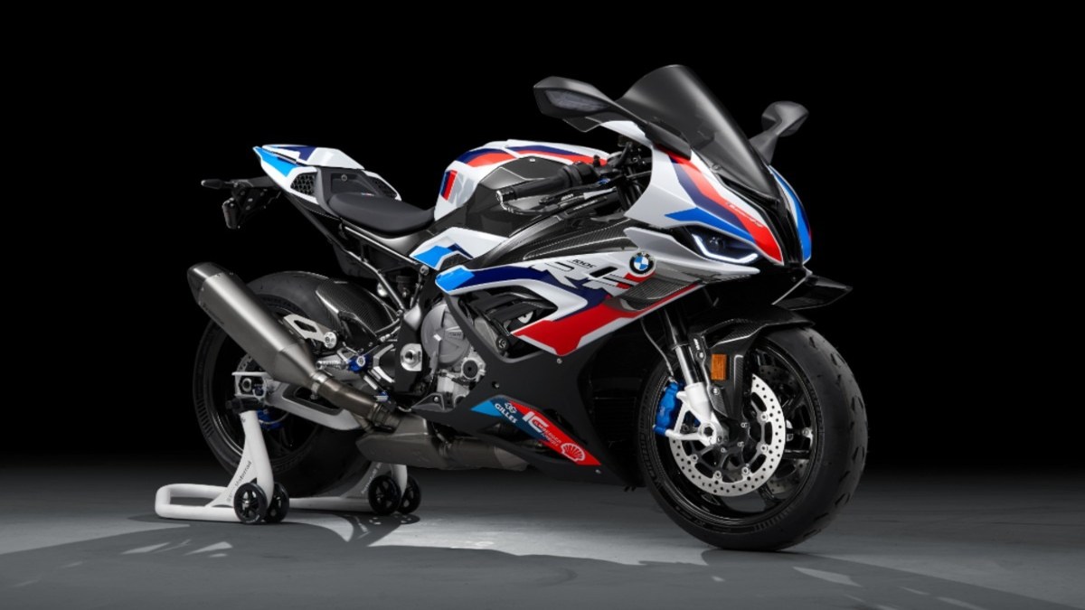 रेसिंग की दुनिया में बादशाहत हासिल करने आ रही BMW M 1000 RR, 306 kmph है टॉप स्पीड, जानें कीमत
