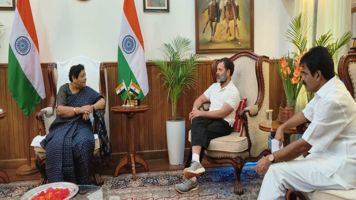 मणिपुर की राज्यपाल अनुसुइया उइके से राहुल गांधी ने की मुलाकात, राज्य में कानून व्यवस्था की स्थिति पर जताई चिंता, कहा – अब बंद होनी चाहिए हिंसा