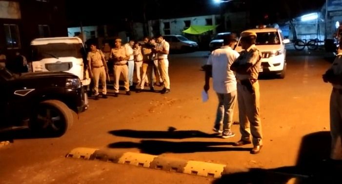 पुलिस टीम पर फायरिंग करने वाले अब भी फरार: DIG ने रखा 30-30 हजार का इनाम, लूट के आरोपियों को छुड़ा ले गए थे बदमाश