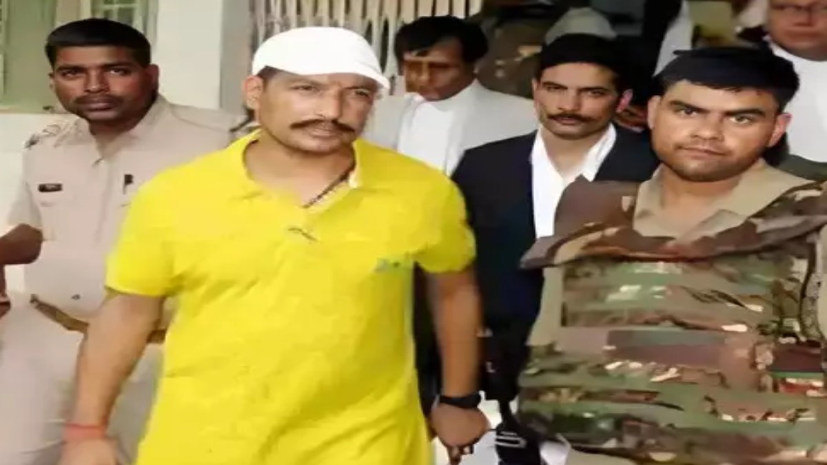 Breaking News : कोर्ट परिसर में मुख्तार अंसारी के करीबी संजीव की गोली मारकर हत्या, वकील के भेष में पहुंचा था हमलावर