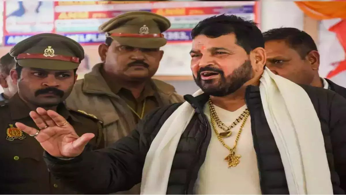 क्या चार्जशीट से बढ़ेगी मुश्किलें ? Delhi Police ने Brij Bhushan Singh के खिलाफ दाखिल की 1000 पेज की Charge Sheet, जानिए कब होगी अब अगली सुनवाई ?