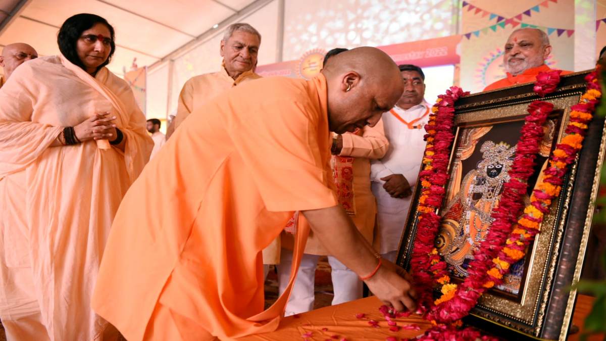 CM Yogi In Mathura: सीएम की मथुरा को 208 करोड़ की सौगात, कहा- ब्रजभूमि में जल्द होंगे द्वापर के दर्शन